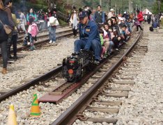 我們經(jīng)營(yíng)游樂(lè)設(shè)備的老板如何應(yīng)對(duì)陰雨天氣？