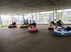 碰碰車游樂設備在乘坐的時候需要注意這些