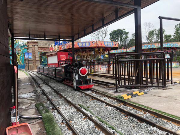 <b>重慶圣名環球城-仿真小火車</b>